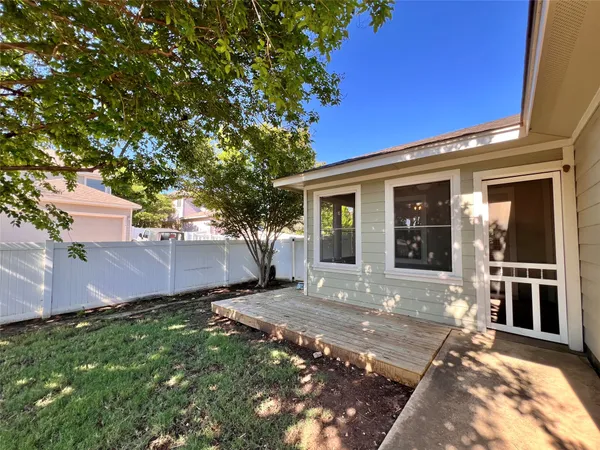 $2,100 | 1517 Big Thicket Drive, Cedar Park, TX 78613