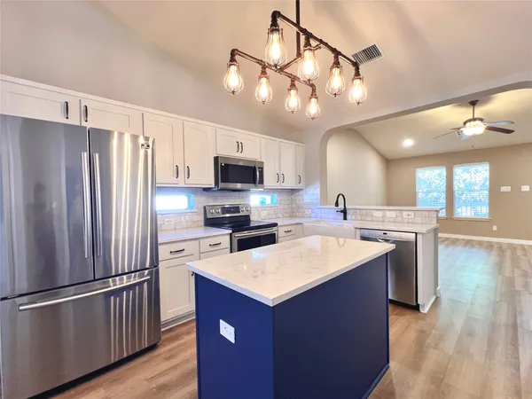 $2,100 | 1517 Big Thicket Drive, Cedar Park, TX 78613