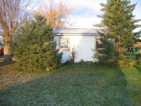 7551 South Brockway Road Yale, MI 48097 - Photo 3 of 6 174644-2.JPG