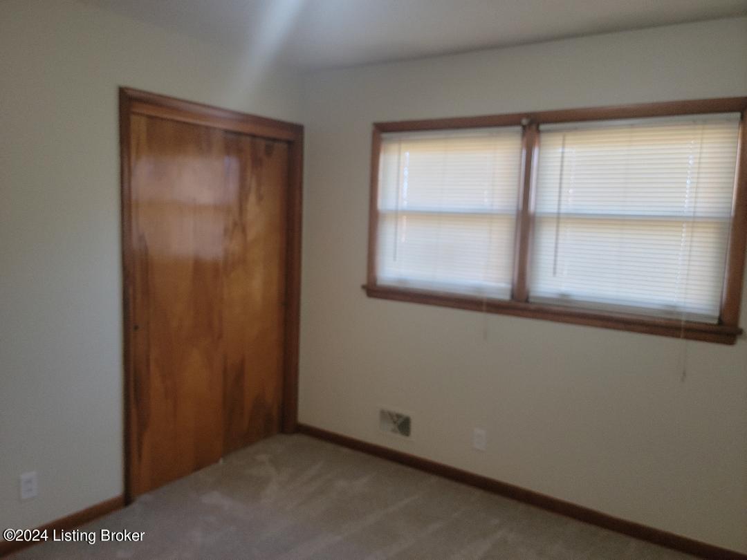 8218 Delido Road Louisville, KY 40219 - Photo 16 of 26 Delido17
