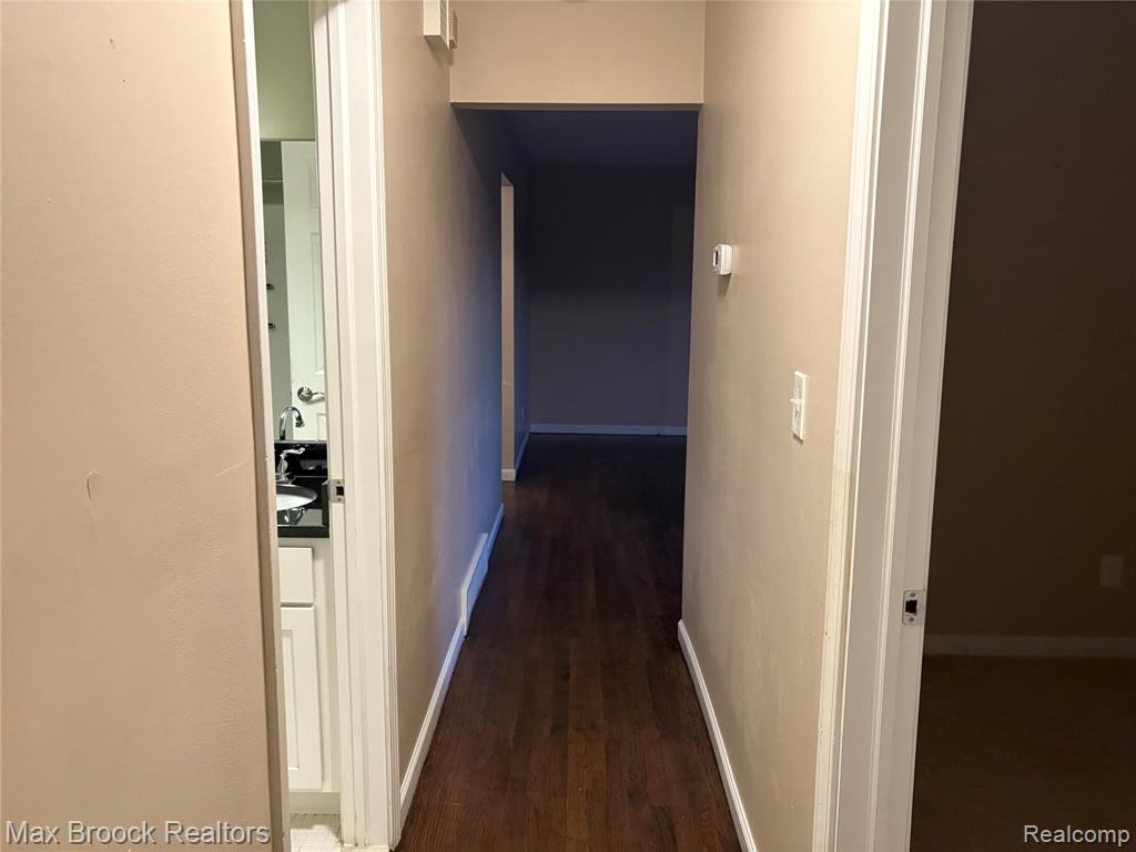32246 Oakview Drive Warren, MI 48092 - Photo 6 of 7