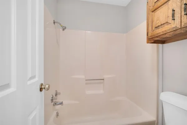 $370,000 | 730 Squire Place, Red Oak, TX 75154