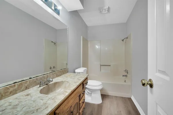 $370,000 | 730 Squire Place, Red Oak, TX 75154