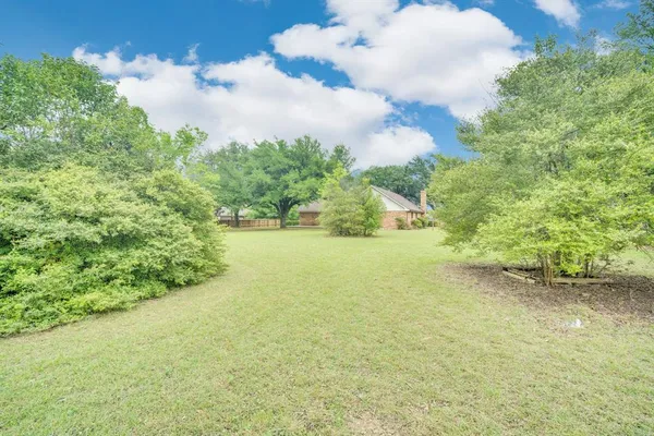 $370,000 | 730 Squire Place, Red Oak, TX 75154