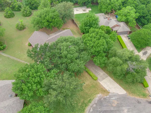 $370,000 | 730 Squire Place, Red Oak, TX 75154