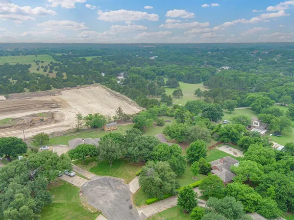 $370,000 | 730 Squire Place, Red Oak, TX 75154
