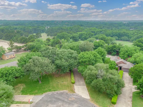 $370,000 | 730 Squire Place, Red Oak, TX 75154
