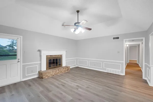 $370,000 | 730 Squire Place, Red Oak, TX 75154