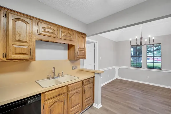 $370,000 | 730 Squire Place, Red Oak, TX 75154