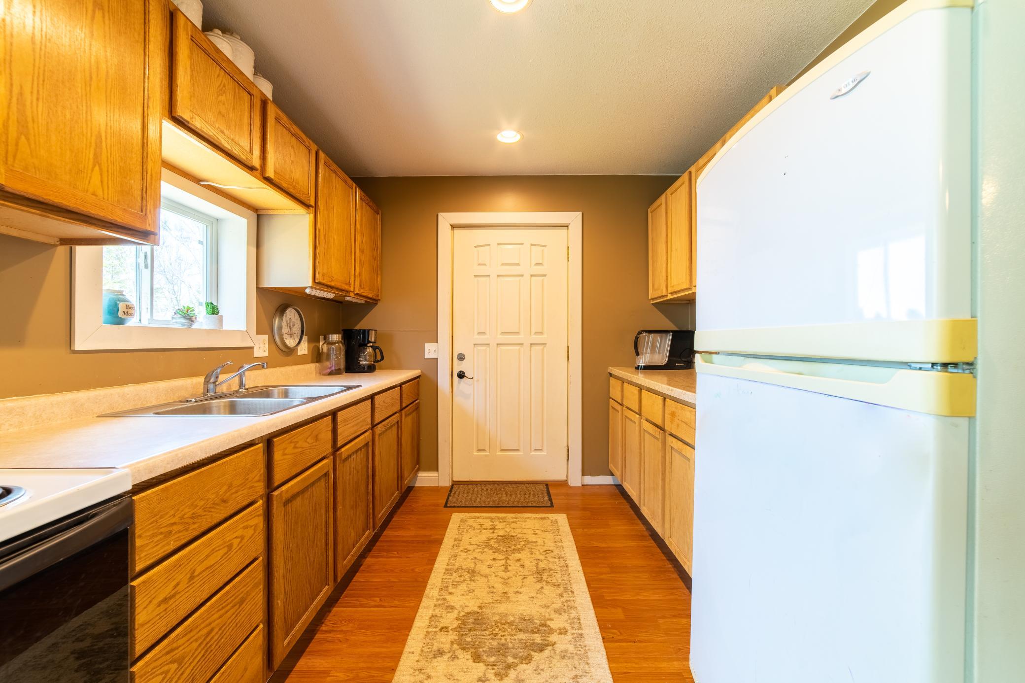 28564 South Pine View Beach Road Brook Park, MN 55007 - Photo 8 of 40 Gallery Image 8
