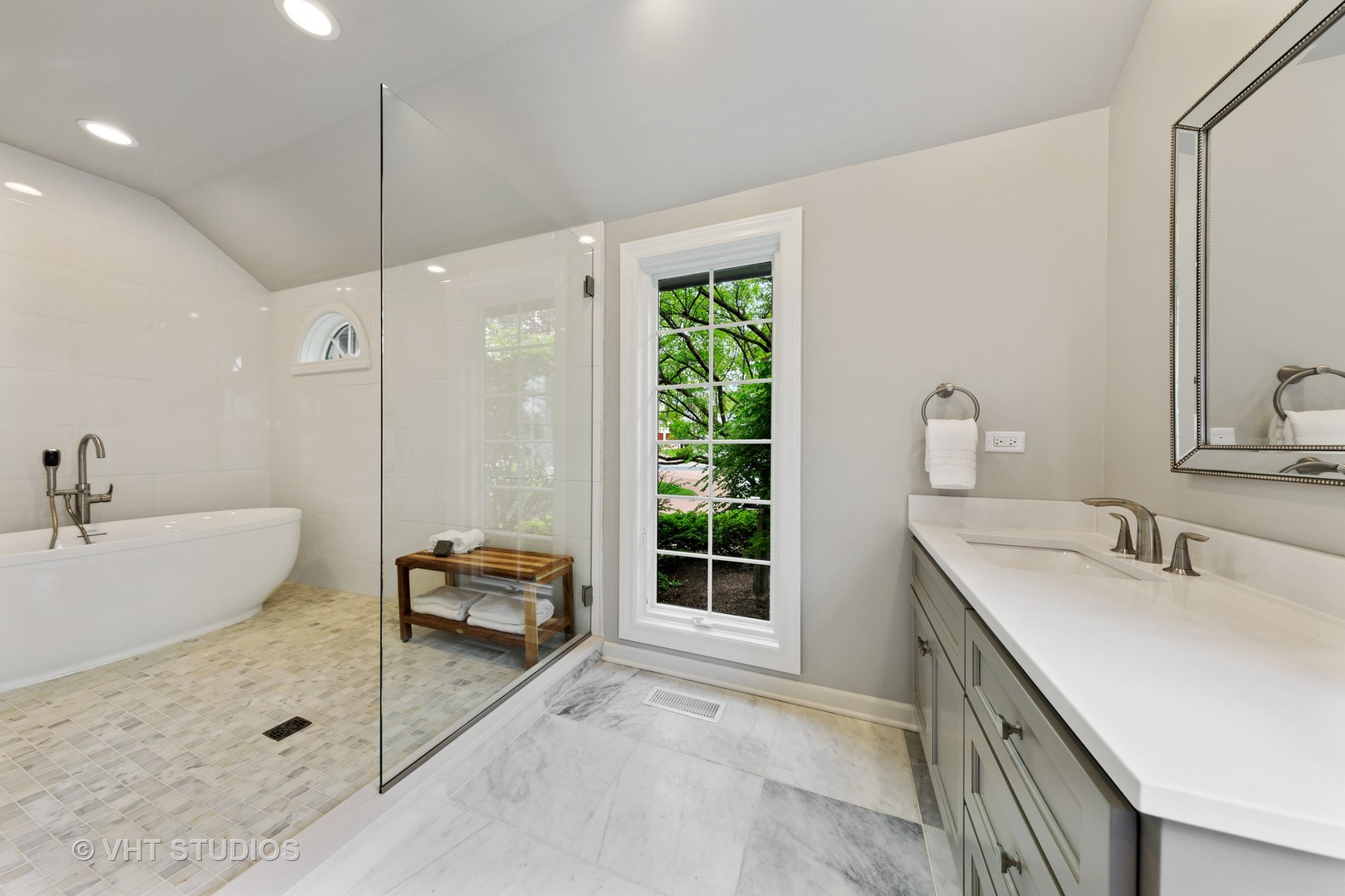 203 Burr Ridge Club Burr Ridge, IL 60527 - Photo 21 of 53 Gallery Image 21