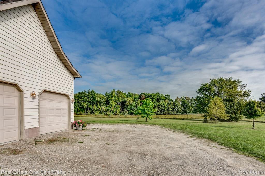9586 Norman Road Avoca, MI 48006 - Photo 7 of 40