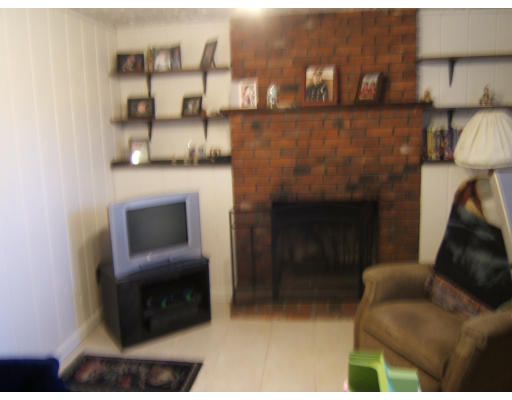 8 Amherst Road Wilmington, MA 01887 - Photo 8 of 10 Gallery Image 8