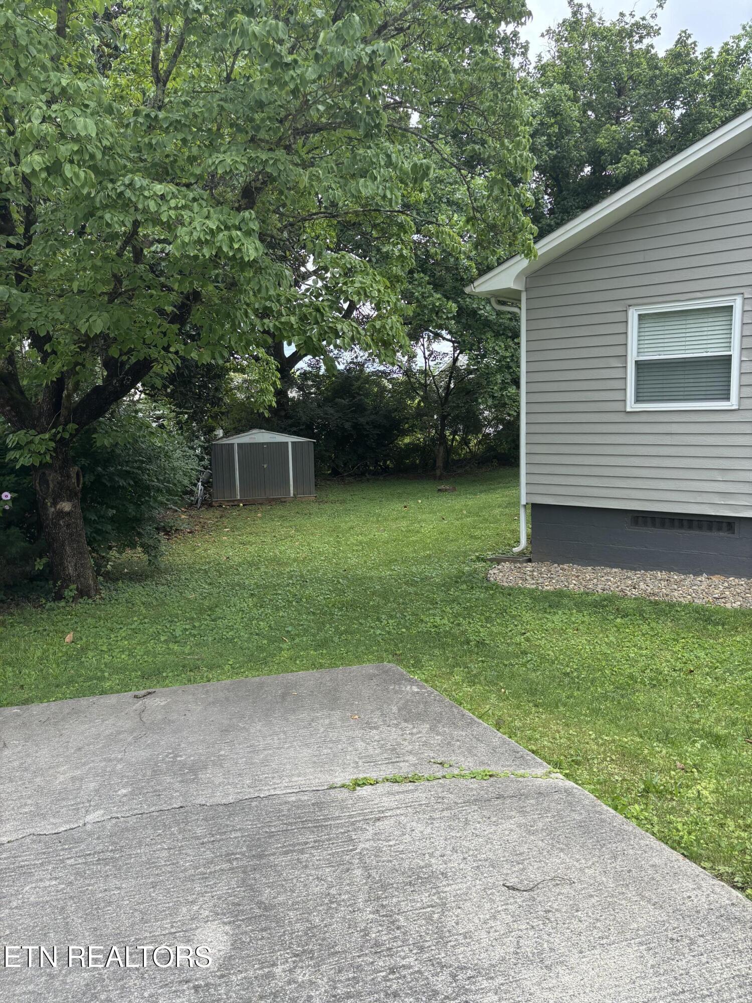 107 Porter Road Oak Ridge, TN 37830 - Photo 23 of 23 Side yard