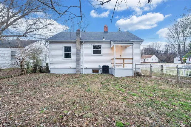 $160,000 | 2906 Glendale Avenue Northwest, Roanoke, VA 24017