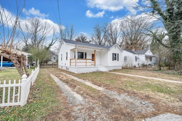 $160,000 | 2906 Glendale Avenue Northwest, Roanoke, VA 24017