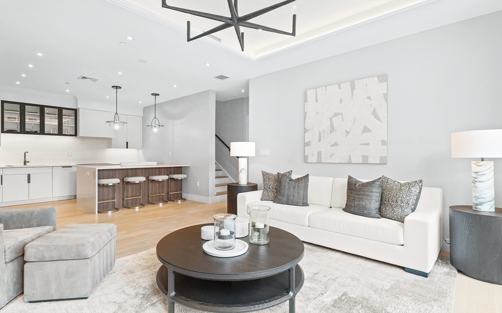 148 Weston Road, Unit 304 Wellesley, MA 02482 - Photo 5 of 33