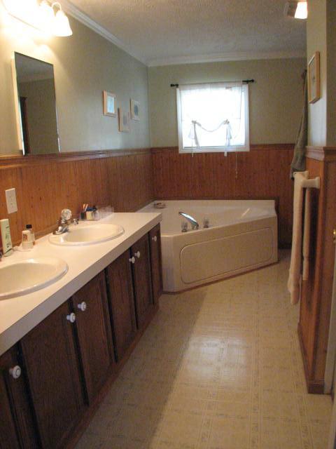 192 Piver Road Beaufort, NC 28516 - Photo 10 of 12 master bath