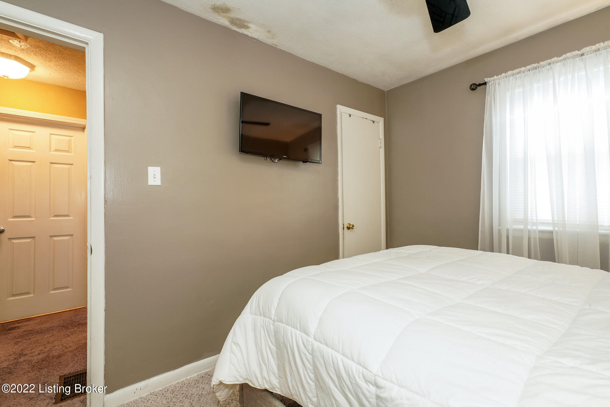 2282 Zoneton Road Shepherdsville, KY 40165 - Photo 12 of 33 Bedroom 2