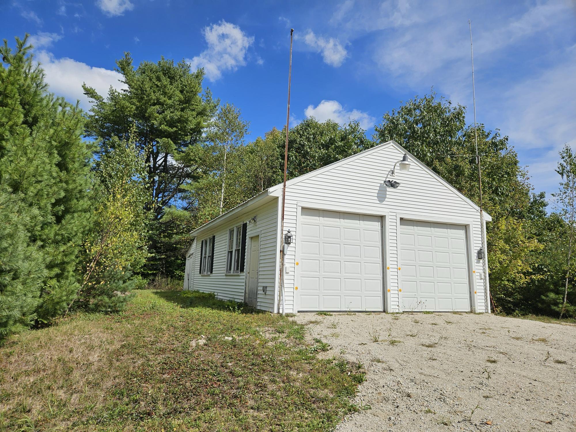 16 Curtis Road Freeport, ME 04032 - Photo 9 of 19 16 Curtis Rd garage outside