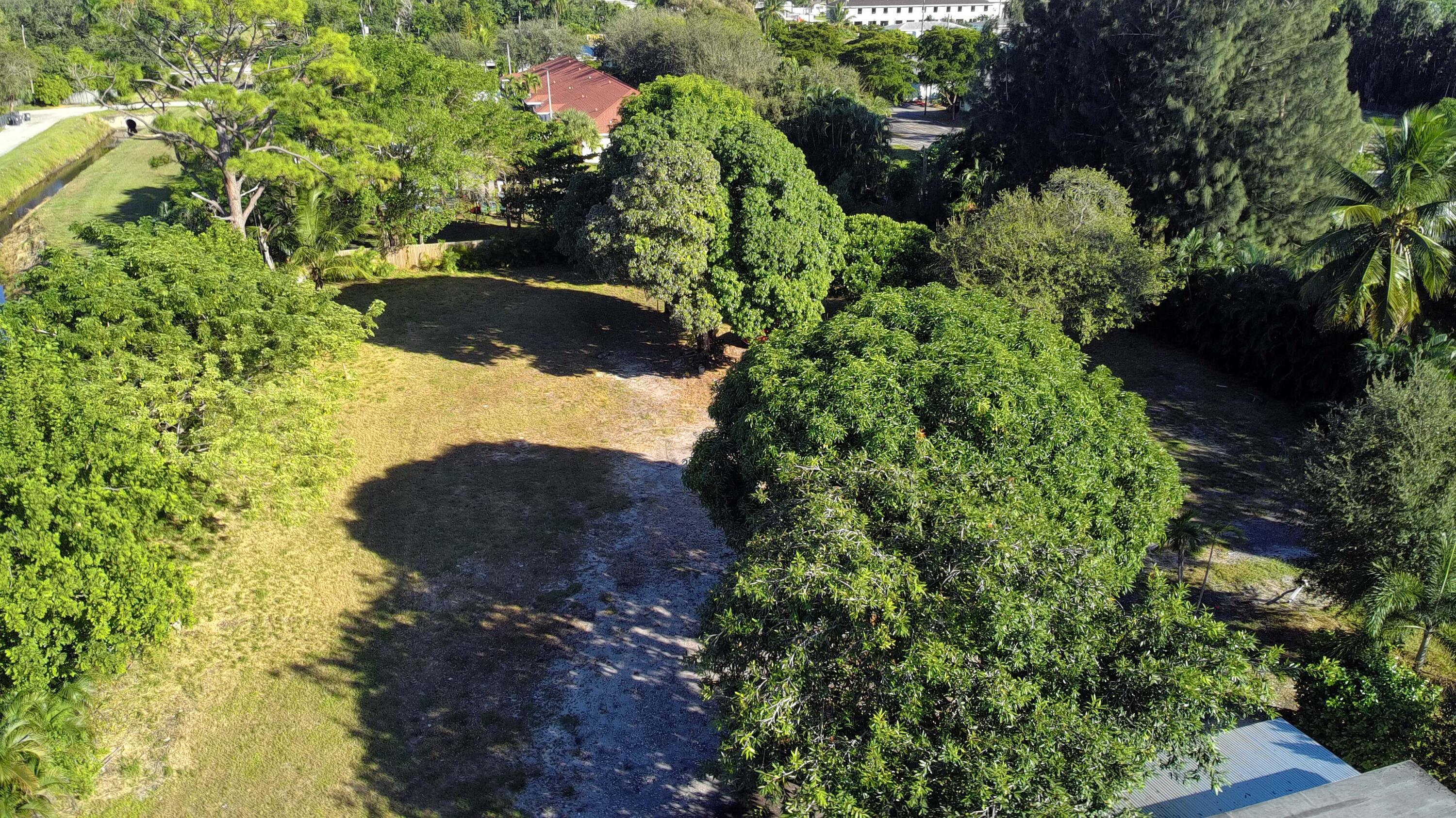 4138 Kirk Road Lake Worth, FL 33461 - Photo 7 of 11 a view of a garden