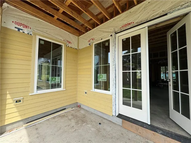 $998,500 | 270 Garden Road, River Ridge, LA 70123