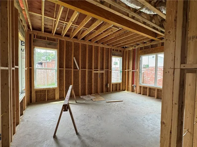 $998,500 | 270 Garden Road, River Ridge, LA 70123