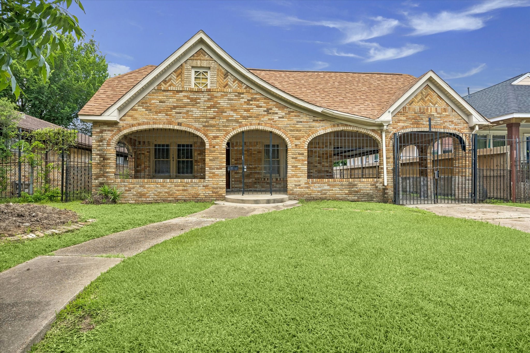 1409 Pearson Street Houston, TX 77023 - Photo 1 of 14 Welcome to 1409 Pearson St.