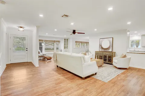 $615,000 | 5918 Wigton Drive, Houston, TX 77096