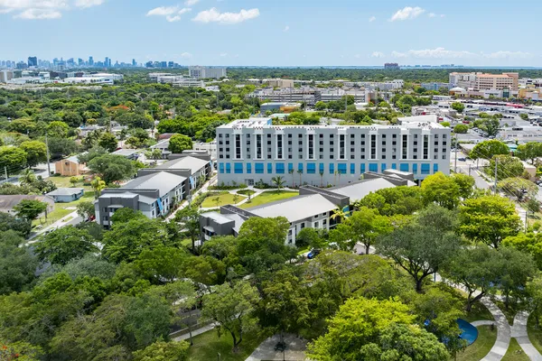 $3,675 | 5961 Southwest 68th Street, Unit B302, South Miami, FL 33143