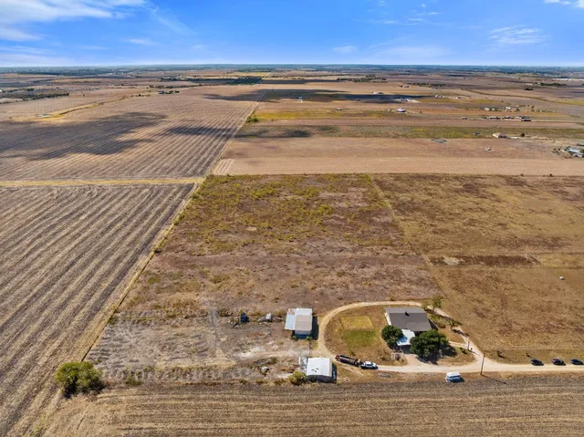 $830,000 | 18319 Werchan Lane, Unit D, Coupland, TX 78615