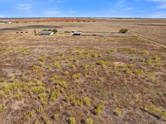 $830,000 | 18319 Werchan Lane, Unit D, Coupland, TX 78615