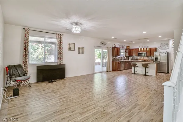 $2,395 | 6765 Bristle Falls Street, Las Vegas, NV 89149