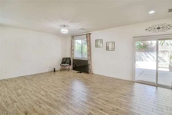 $2,395 | 6765 Bristle Falls Street, Las Vegas, NV 89149