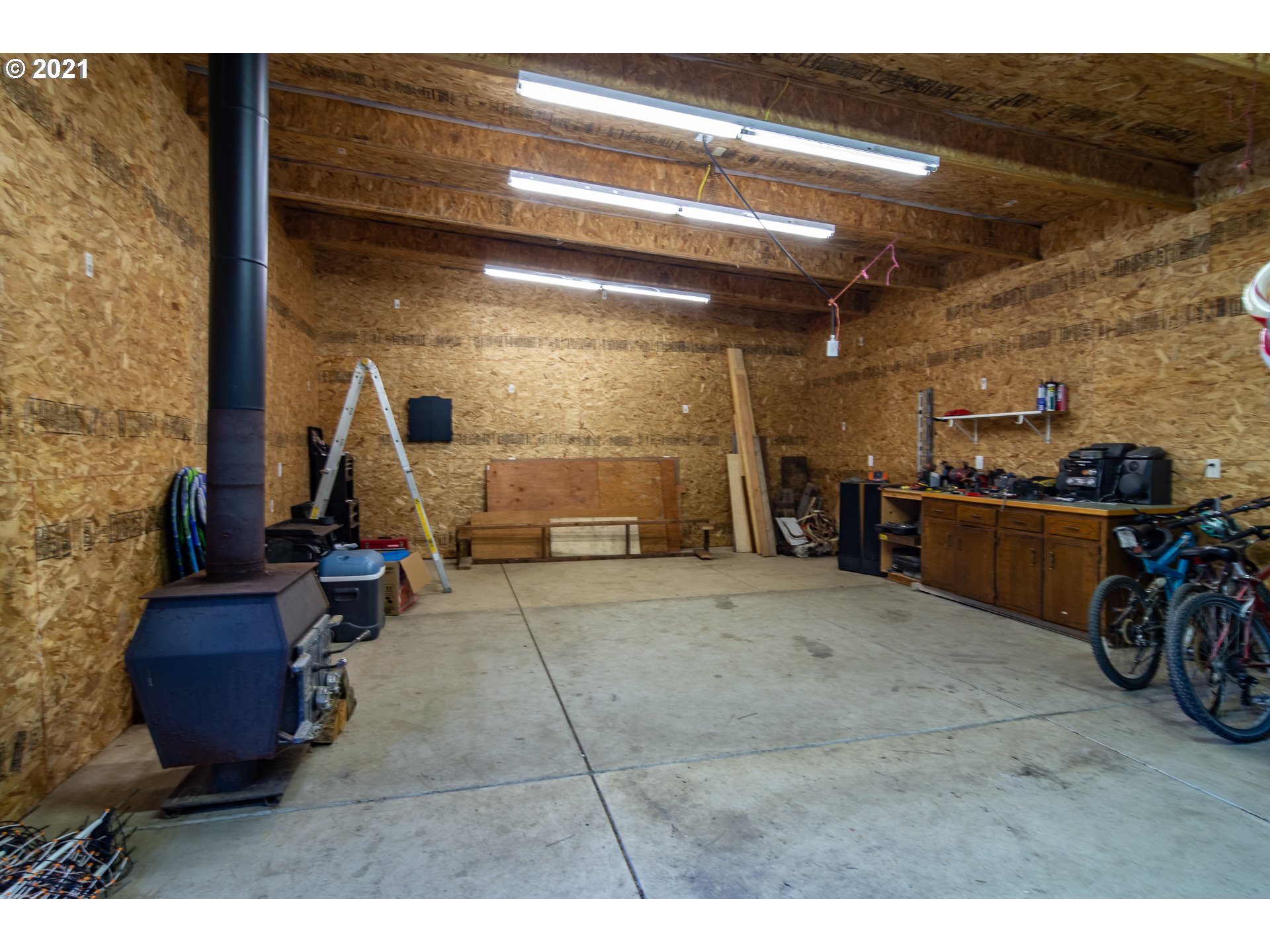 438 Bar L Ranch Road Glide, OR 97443 - Photo 28 of 32 Gallery Image 28