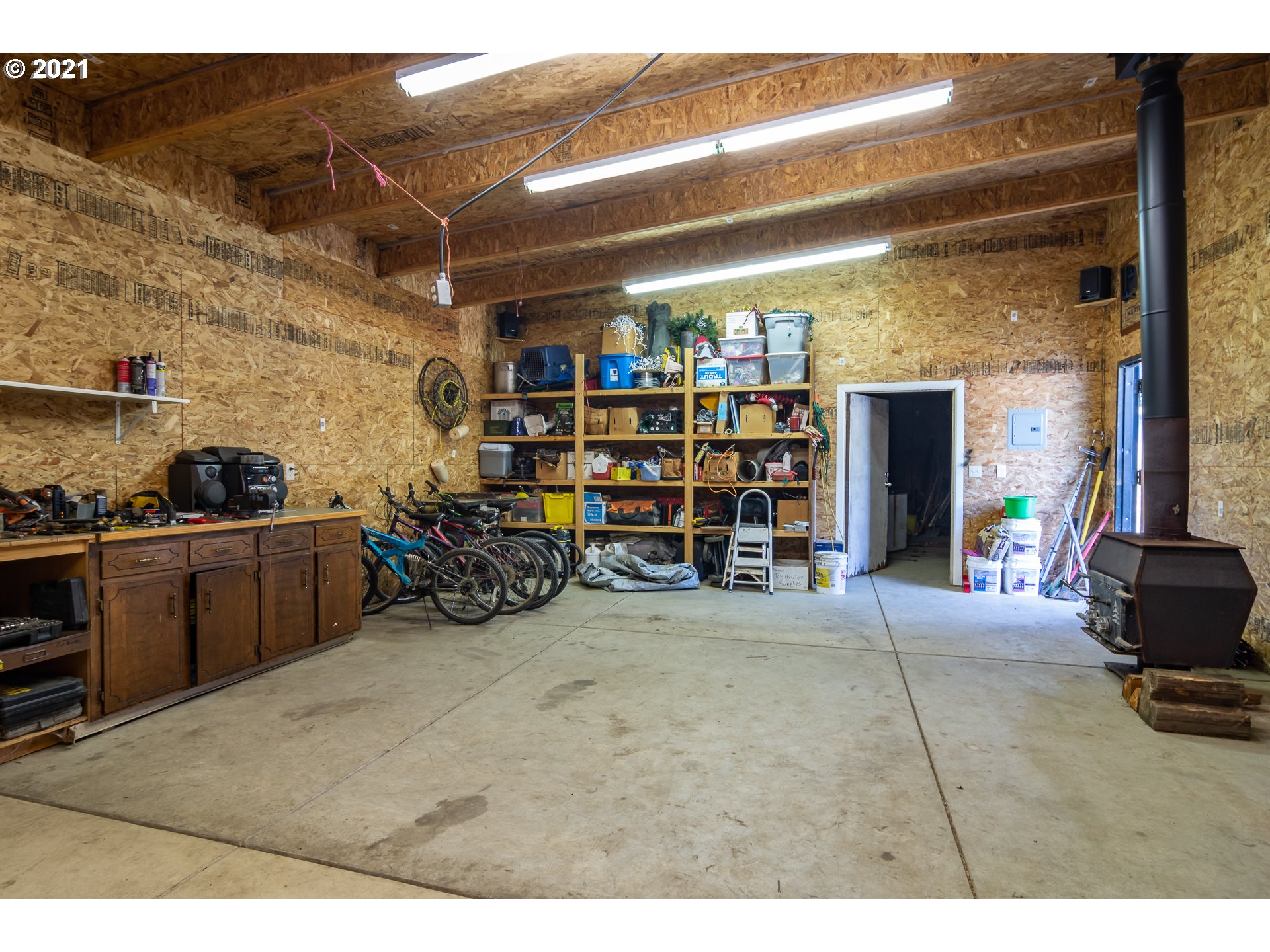 438 Bar L Ranch Road Glide, OR 97443 - Photo 29 of 32 Gallery Image 29