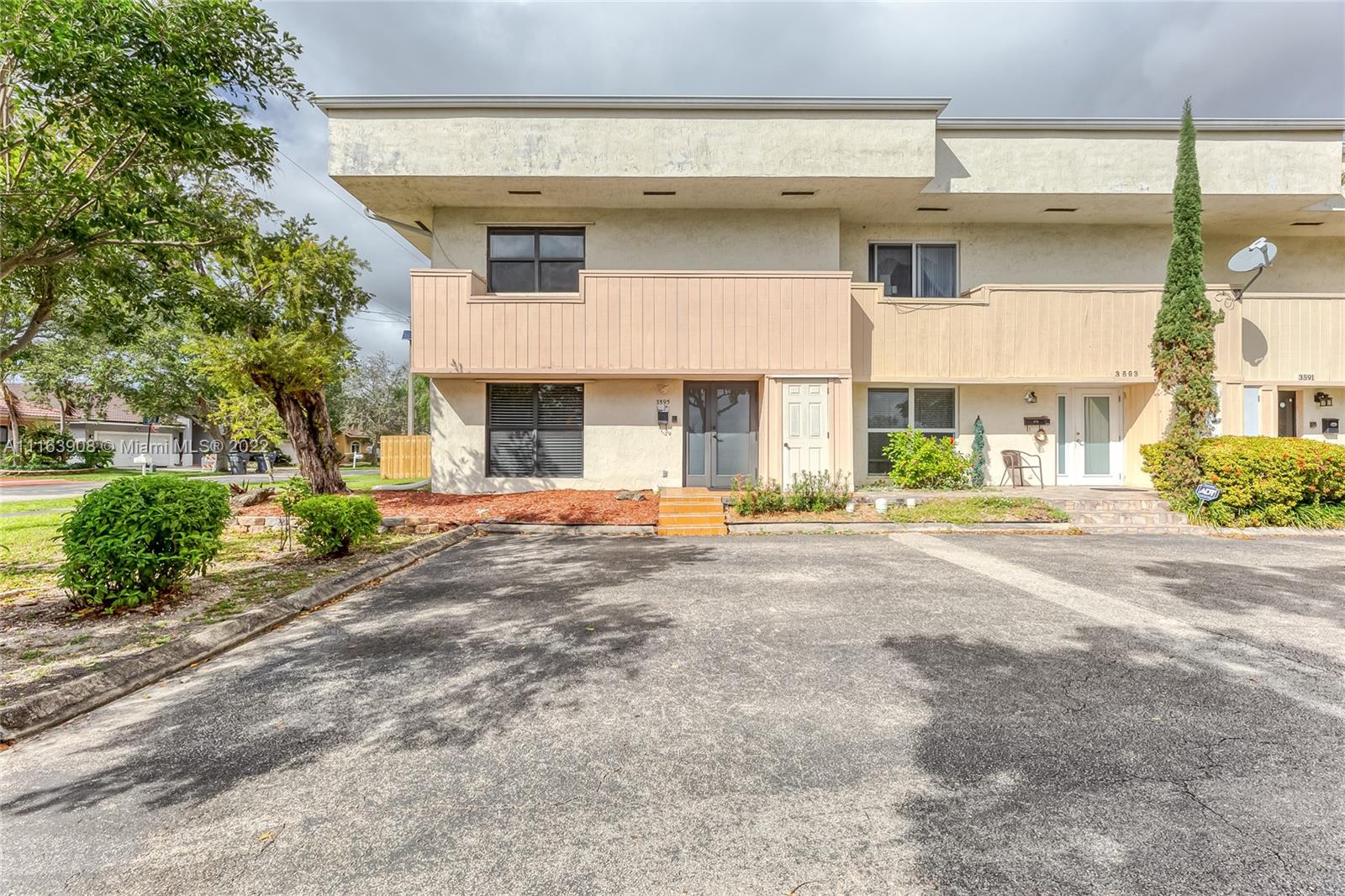 3595 Simms Street Hollywood, FL 33021 - Photo 1 of 28 Gallery Image 1
