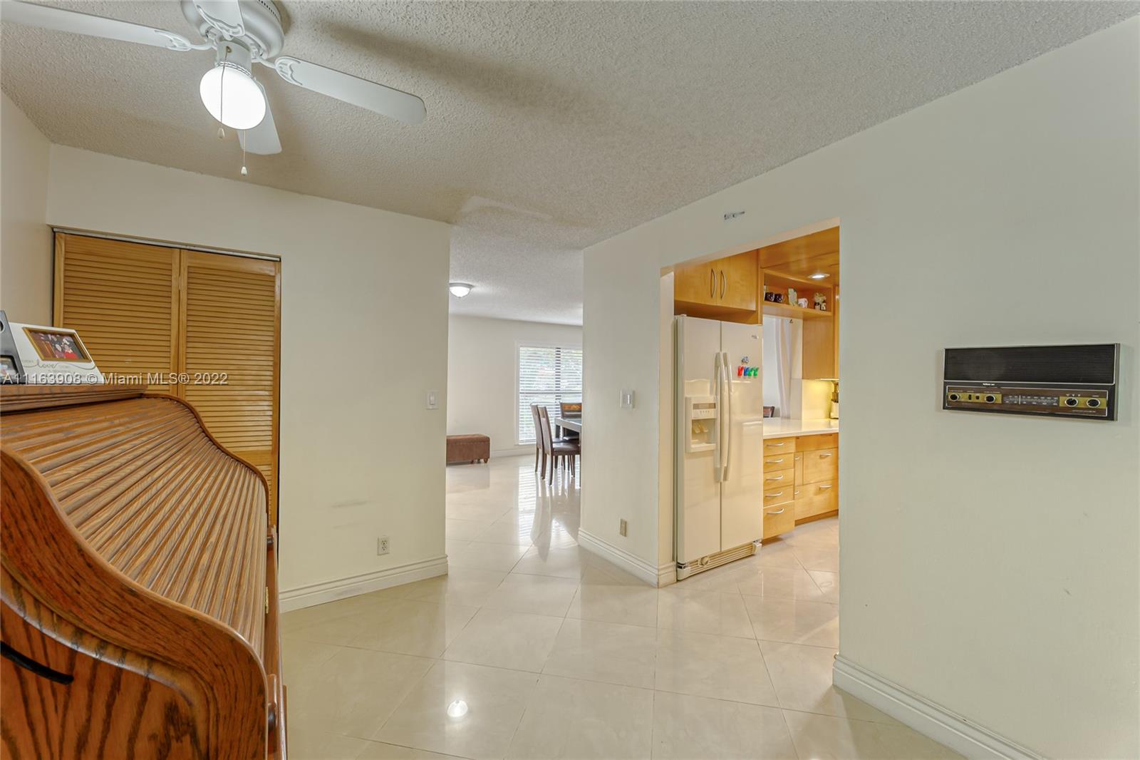 3595 Simms Street Hollywood, FL 33021 - Photo 14 of 28 Gallery Image 14