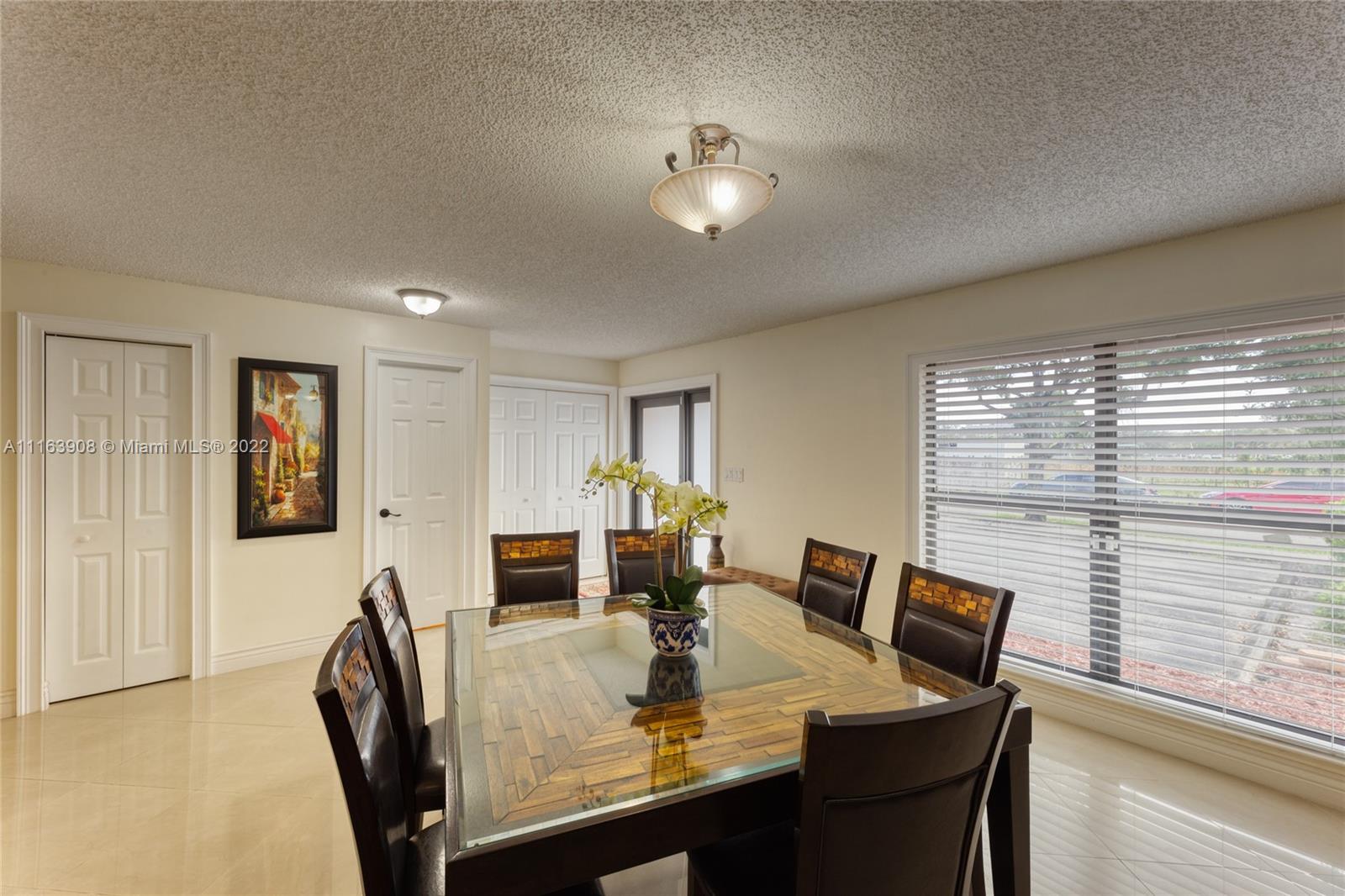 3595 Simms Street Hollywood, FL 33021 - Photo 5 of 28 Gallery Image 5