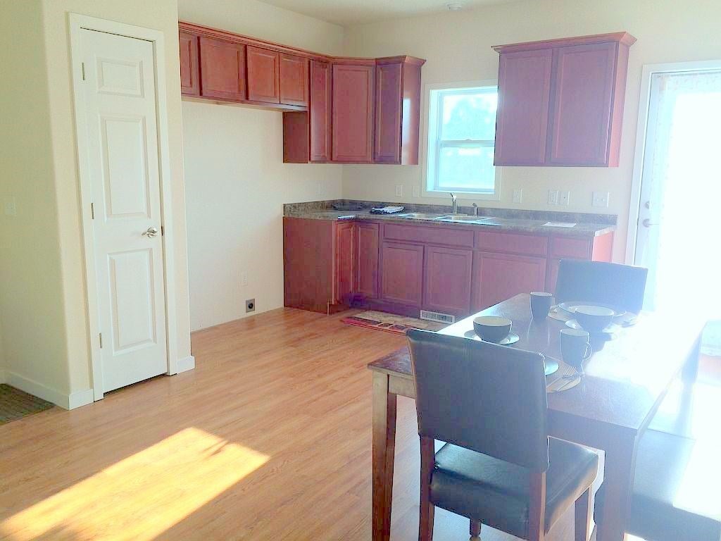 1019 Vermont Street Waterloo, IA 50702 - Photo 3 of 10 Gallery Image 3