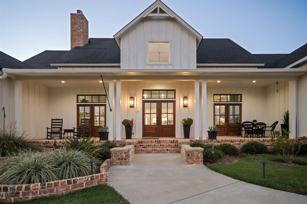 714 Bethel Road Waxahachie, TX 75167 - Photo 3 of 40 a front view of a house with garden