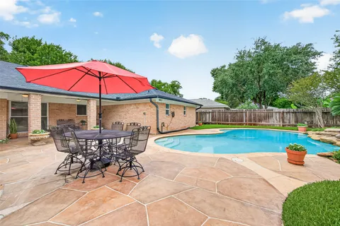 $525,000 | 3031 Broadmoor Drive, Sugar Land, TX 77478