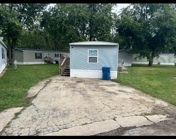 $48,888 | 10 Apache Court, Bourbonnais, IL 60914