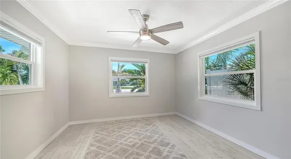 $1,825,000 | 306 Island Circle, Sarasota, FL 34242