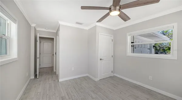 $1,825,000 | 306 Island Circle, Sarasota, FL 34242