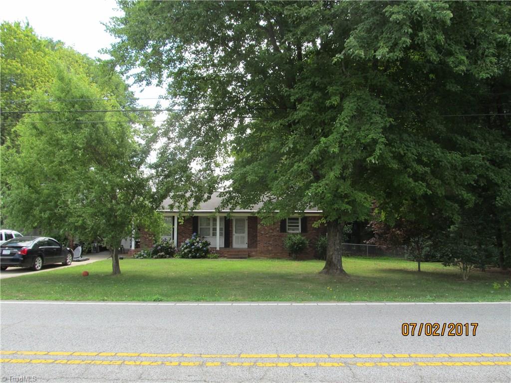 4174 County Line Road Thomasville, NC 27360 - Photo 1 of 28 FRONT VIEW FROM ROAD
