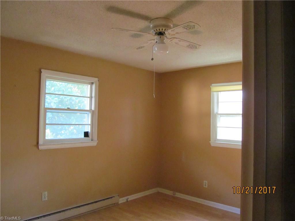 4174 County Line Road Thomasville, NC 27360 - Photo 14 of 28 Gallery Image 14