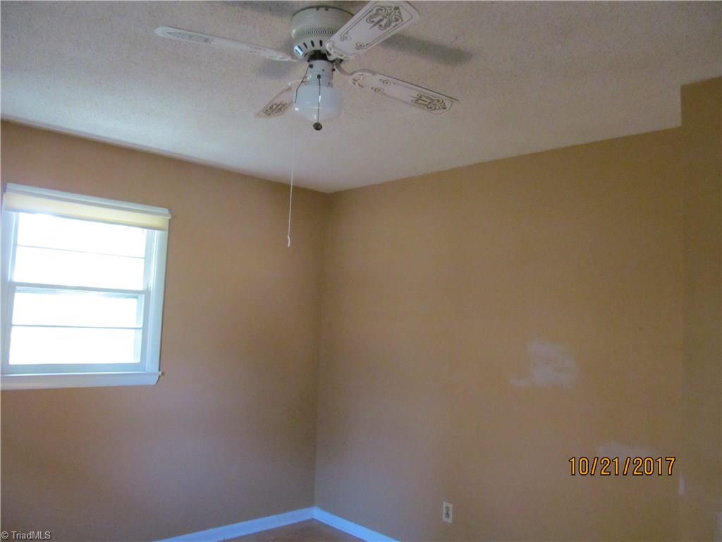 4174 County Line Road Thomasville, NC 27360 - Photo 15 of 28 Gallery Image 15