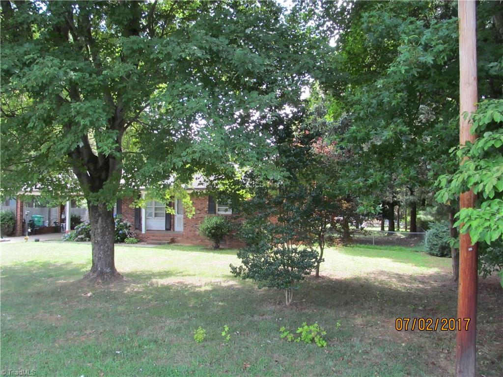 4174 County Line Road Thomasville, NC 27360 - Photo 4 of 28 Gallery Image 4