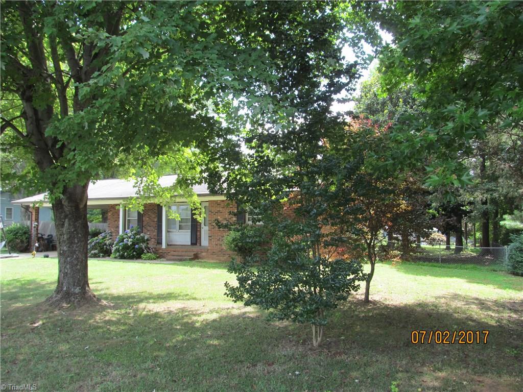 4174 County Line Road Thomasville, NC 27360 - Photo 5 of 28 Gallery Image 5